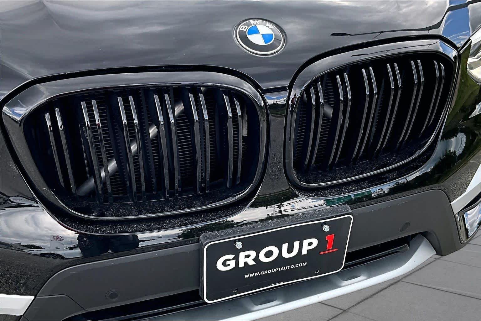 Used 2021 Jet Black BMW xDrive30i image 30