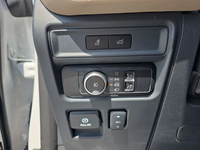 Used 2023 Oxford White Ford Limited image 26