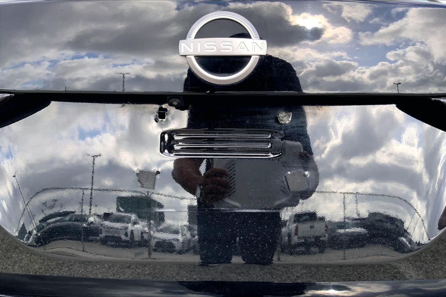 Used 2024 Super Black Nissan SV image 10