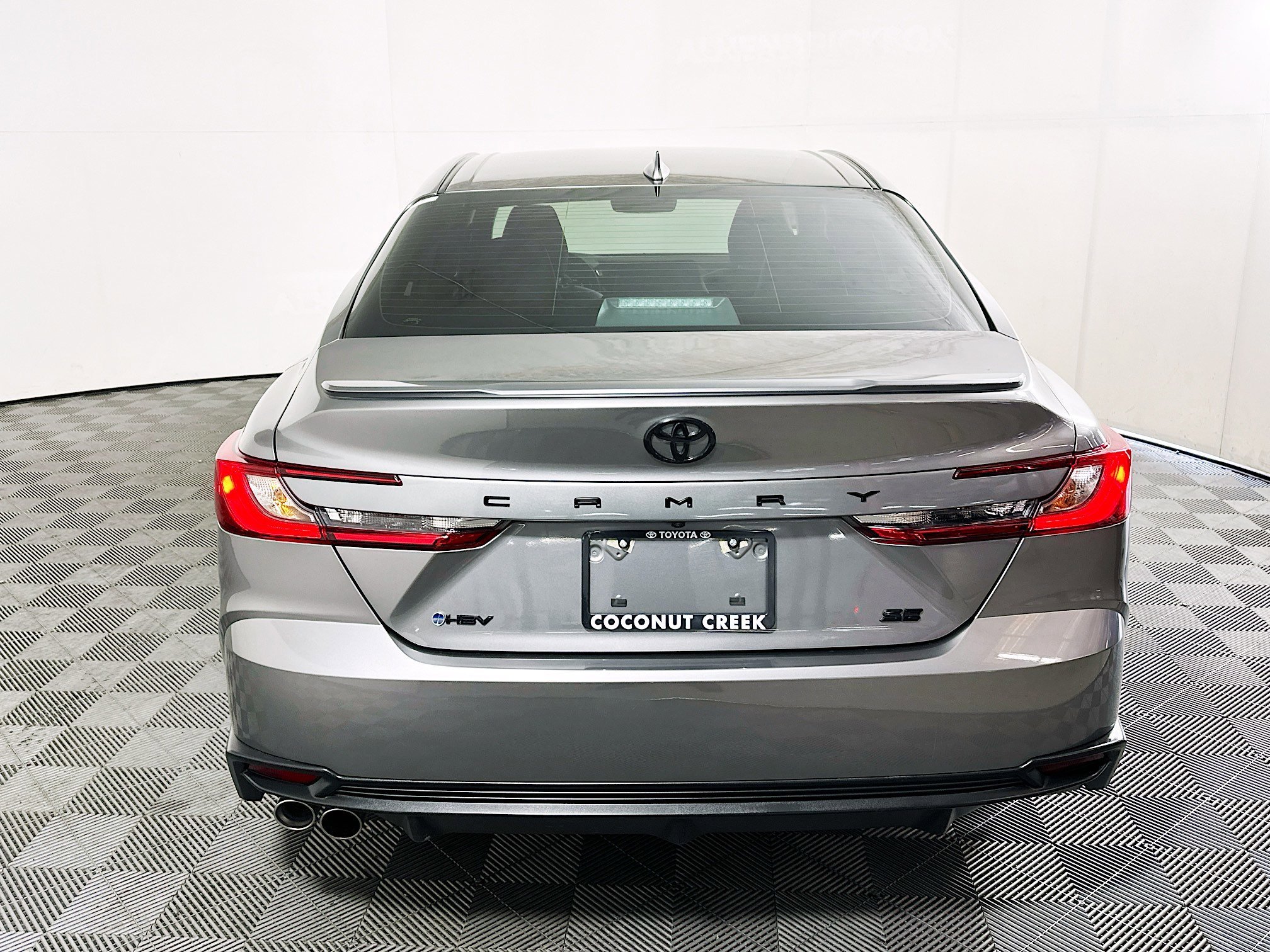 2025 Toyota Camry thumbnail 6