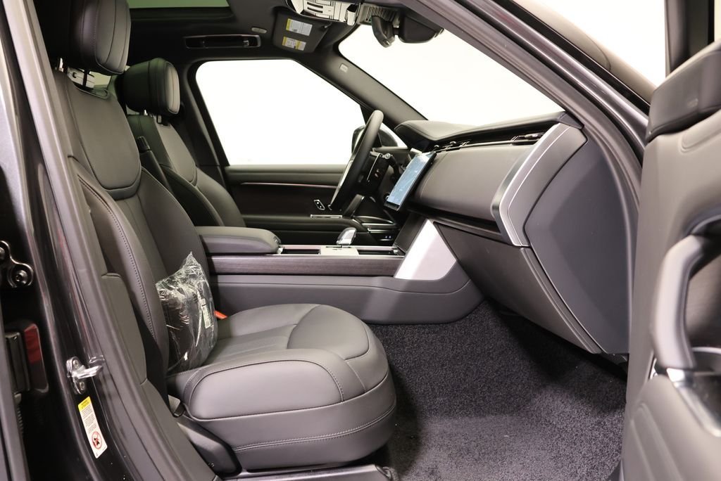 New 2026 Carpathian Grey LAND ROVER SE image 39