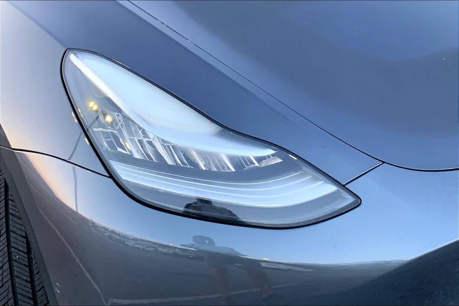 Used 2022 Deep Blue Metallic Tesla Long Range image 24
