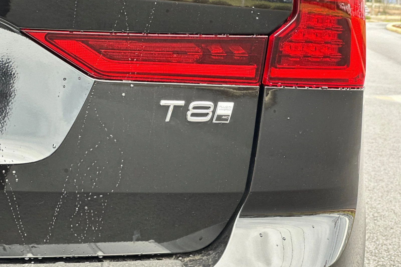 New 2026 Onyx Black Volvo Plus image 25