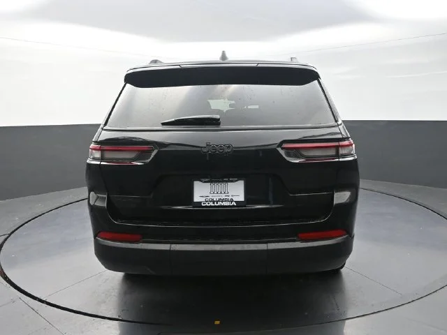 Used 2024 Black Jeep Altitude X image 8