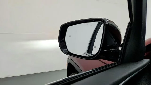New 2025 Velvet Red Pearl-Coat Exterior Paint Jeep Altitude X image 18