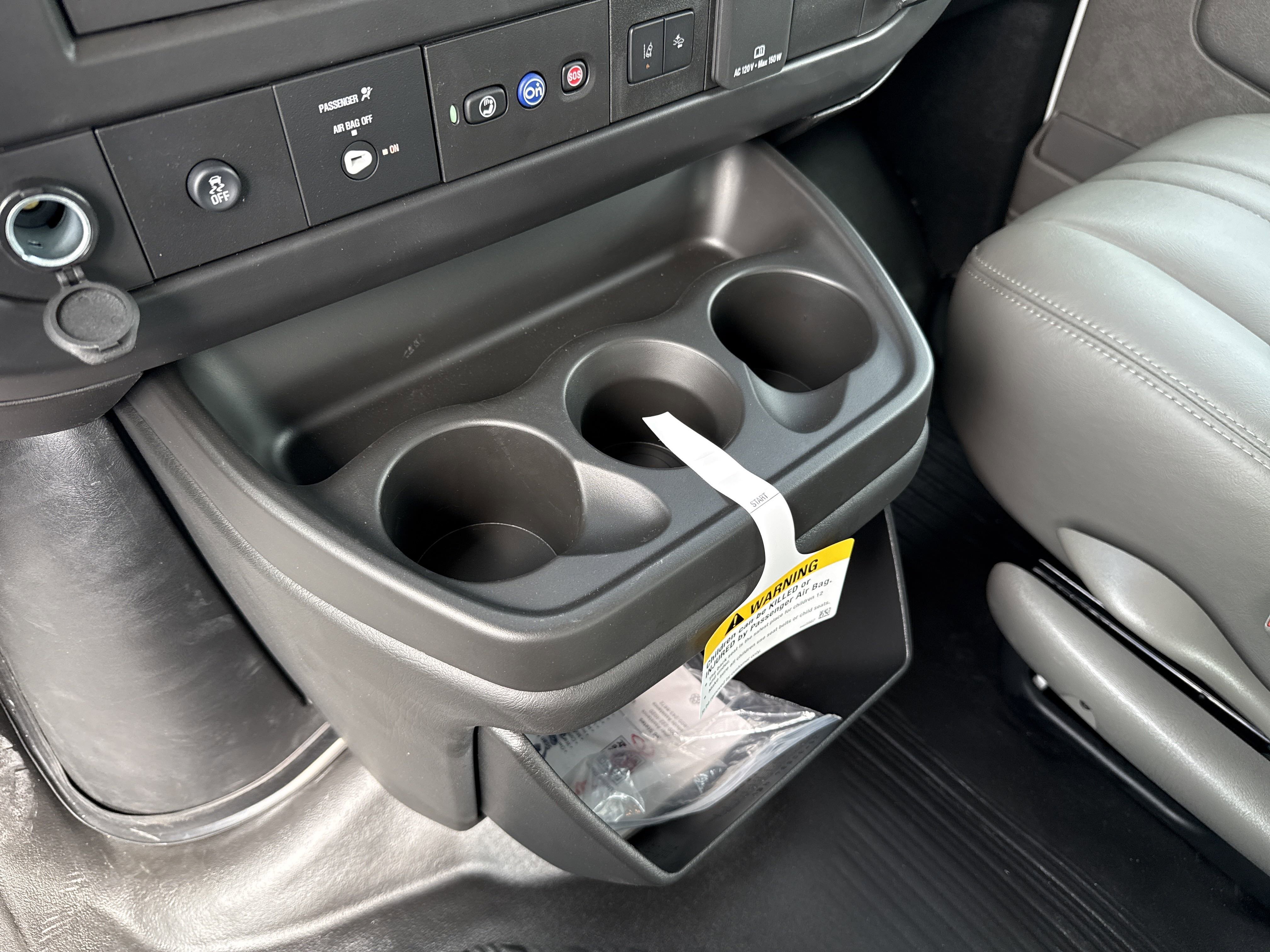 2025 Chevrolet Express Cargo Work Van - Photo 18