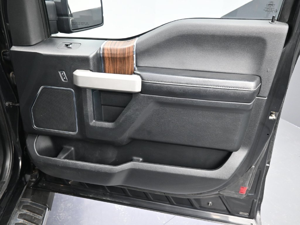 Used 2015 Black Ford Lariat image 21