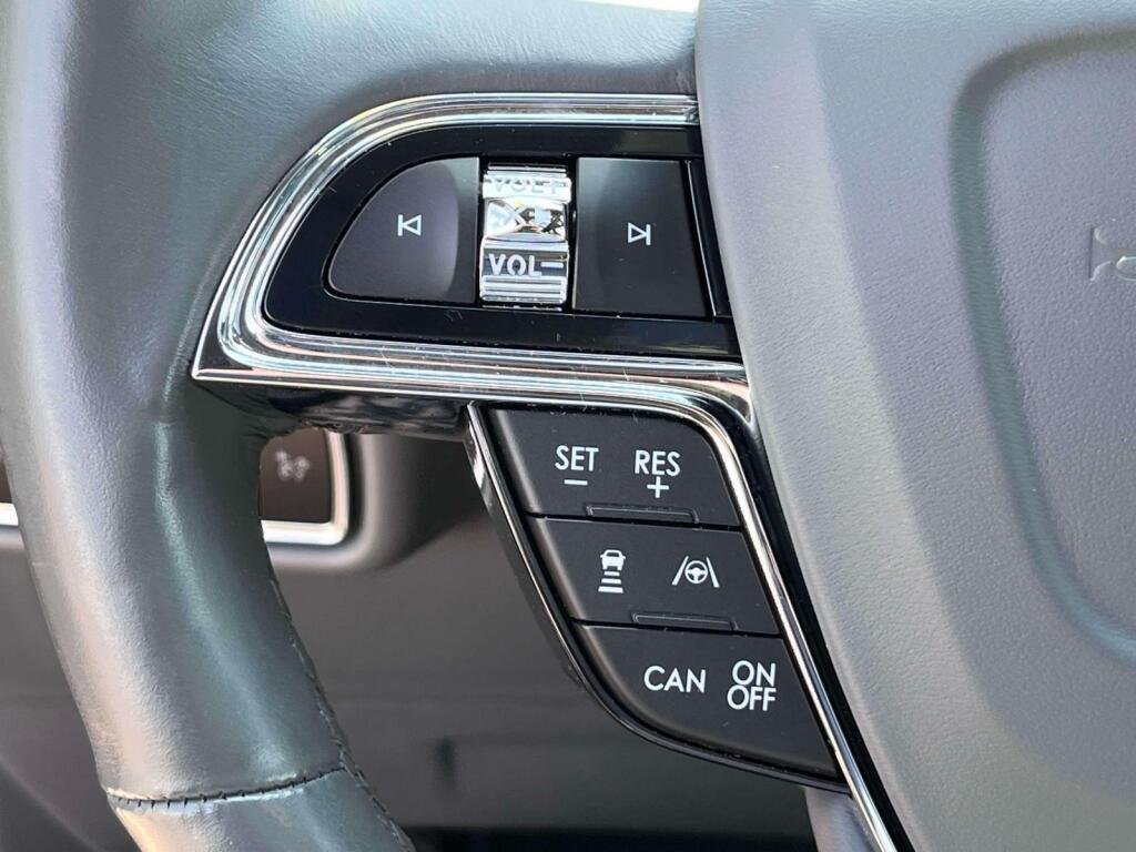 Used 2023 Flight Blue Lincoln Reserve image 34