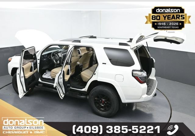 Used 2022 White Toyota SR5 Premium image 27