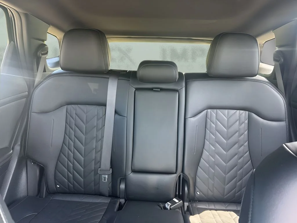 Used 2023 Black Kia X-Line image 12