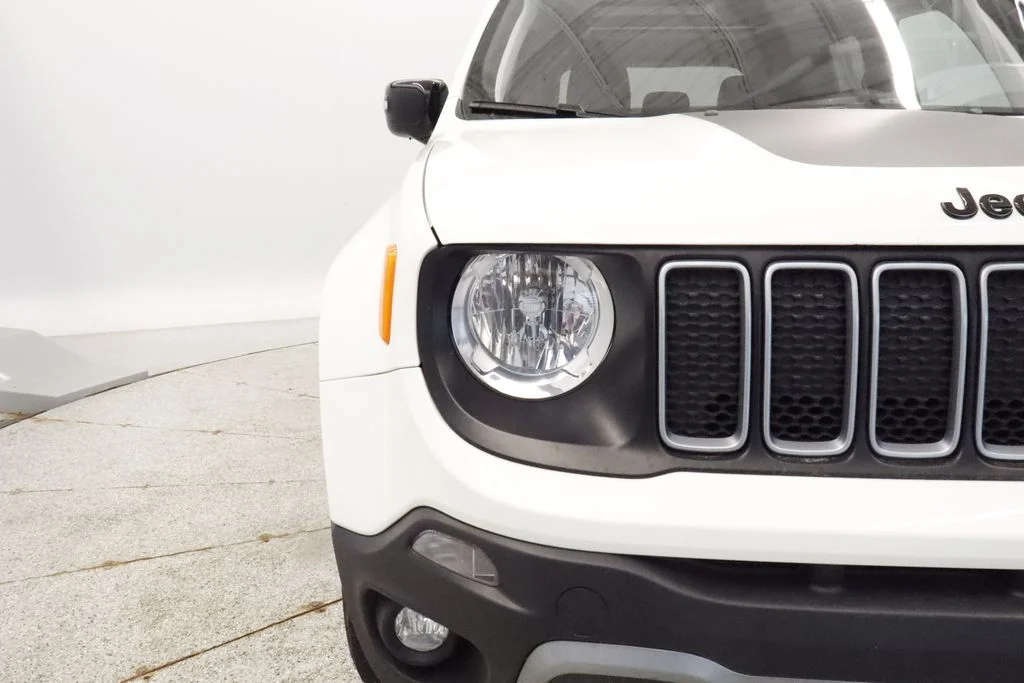 Certified Used 2023 White Jeep Latitude image 13