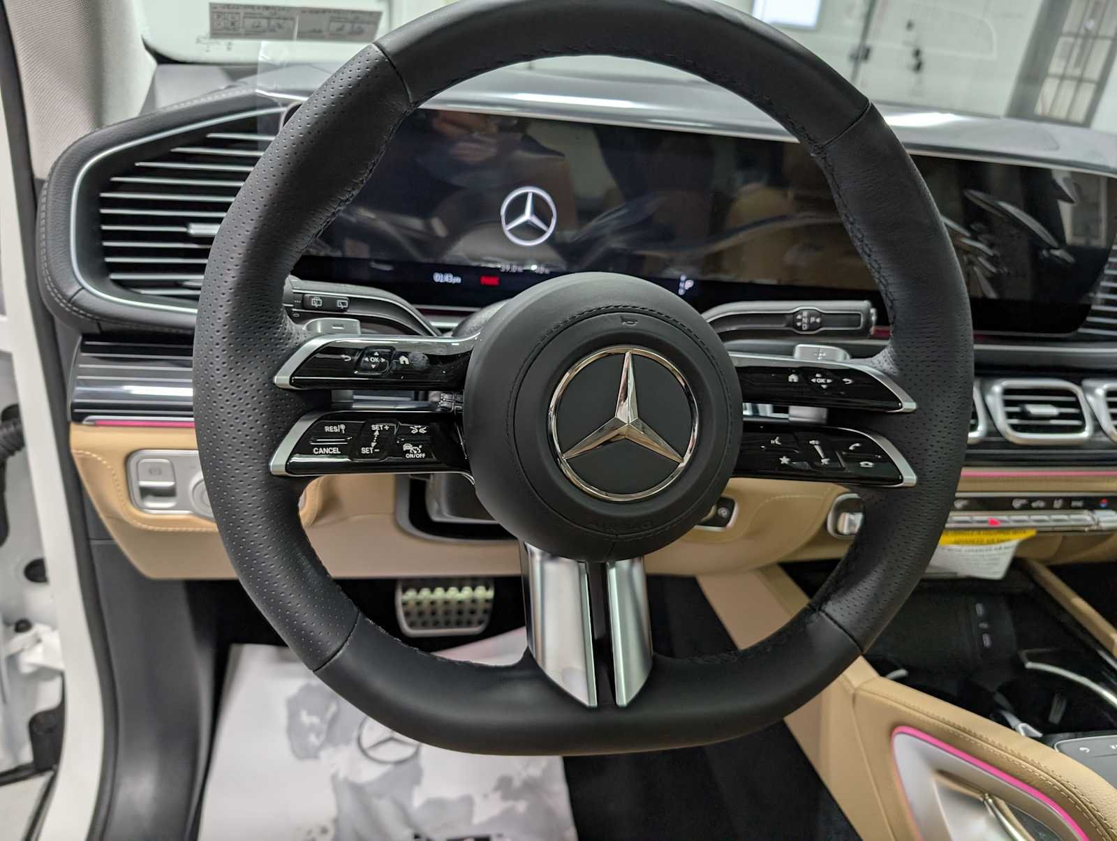 Used 2026 Polar White Mercedes-Benz GLS 450 image 32