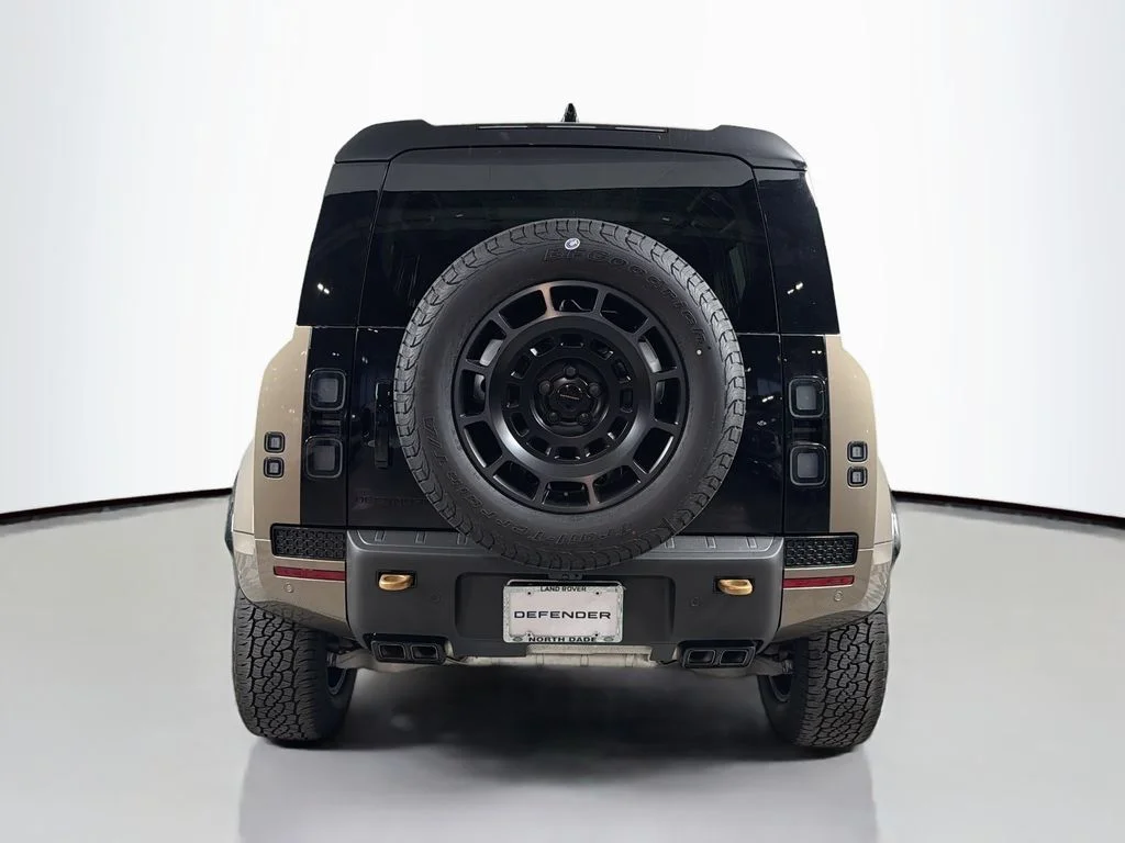 New 2026 Petra Copper Land Rover  OCTA image 6