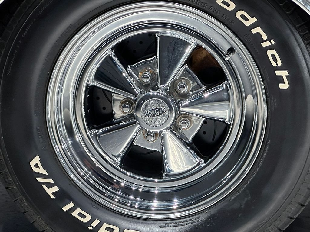 Used 1968 Red Oldsmobile Supreme image 15