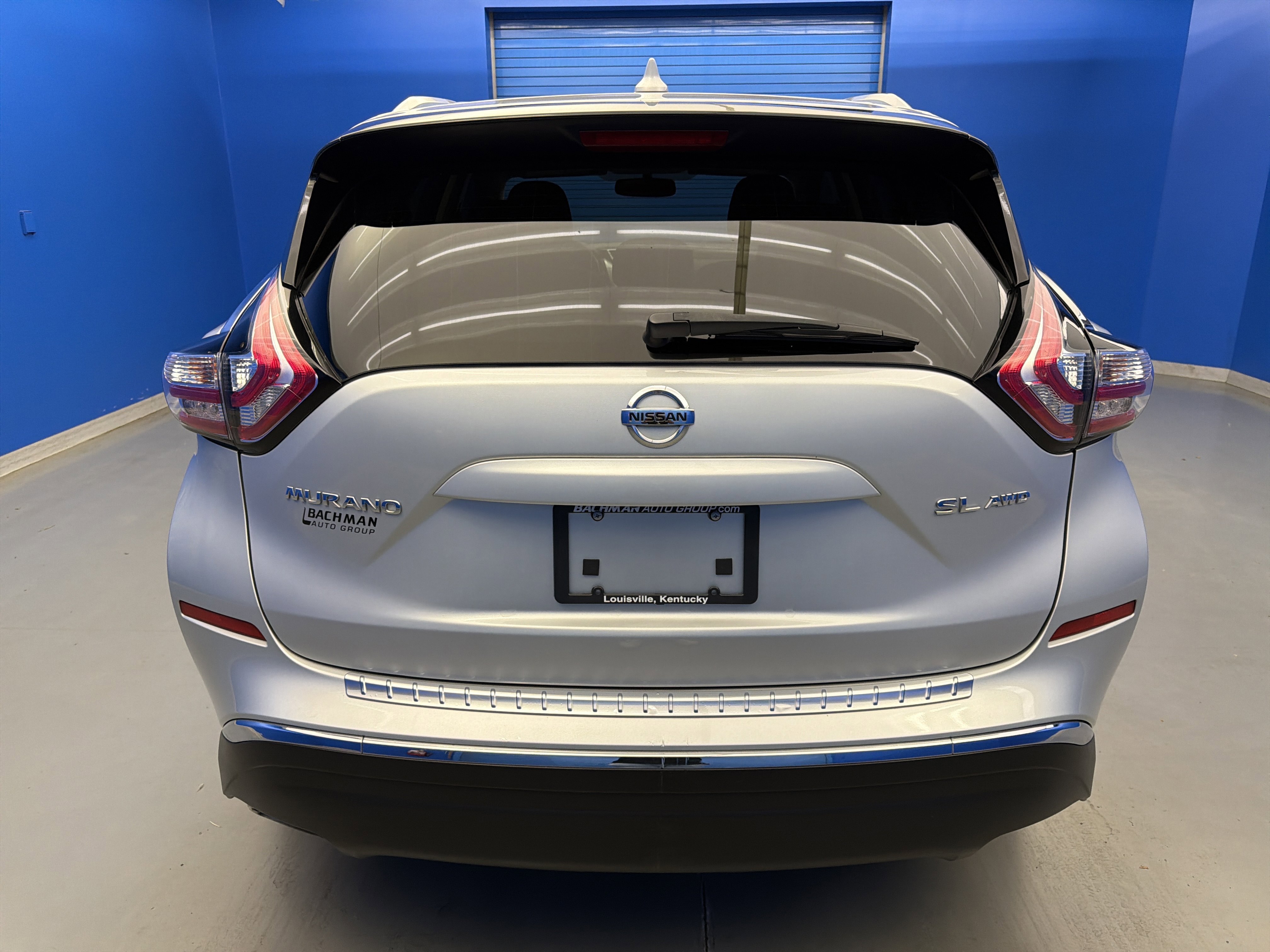 Used 2017 Brilliant Silver Metallic Nissan SL image 6