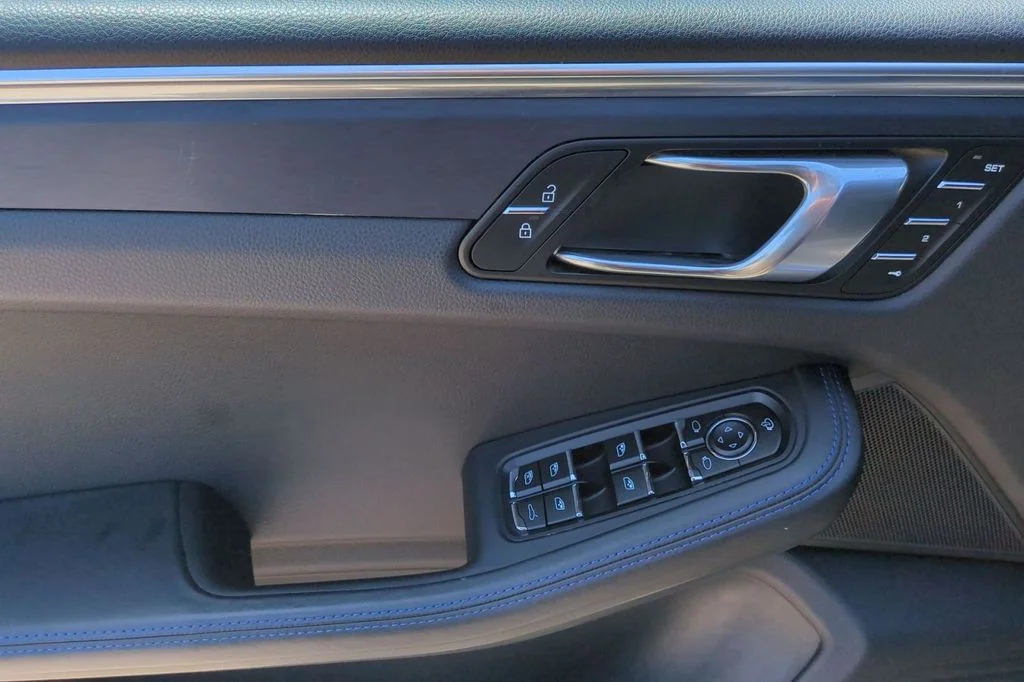 2023 Porsche Macan GTS - Photo 25
