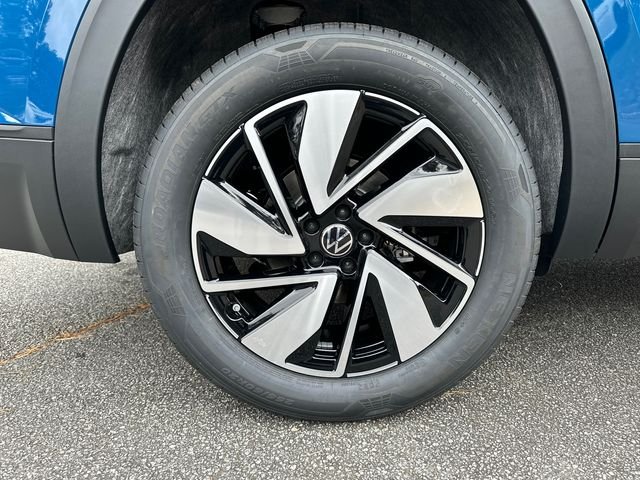 New 2026 Blue Volkswagen 2.0T SE w/Technology image 35