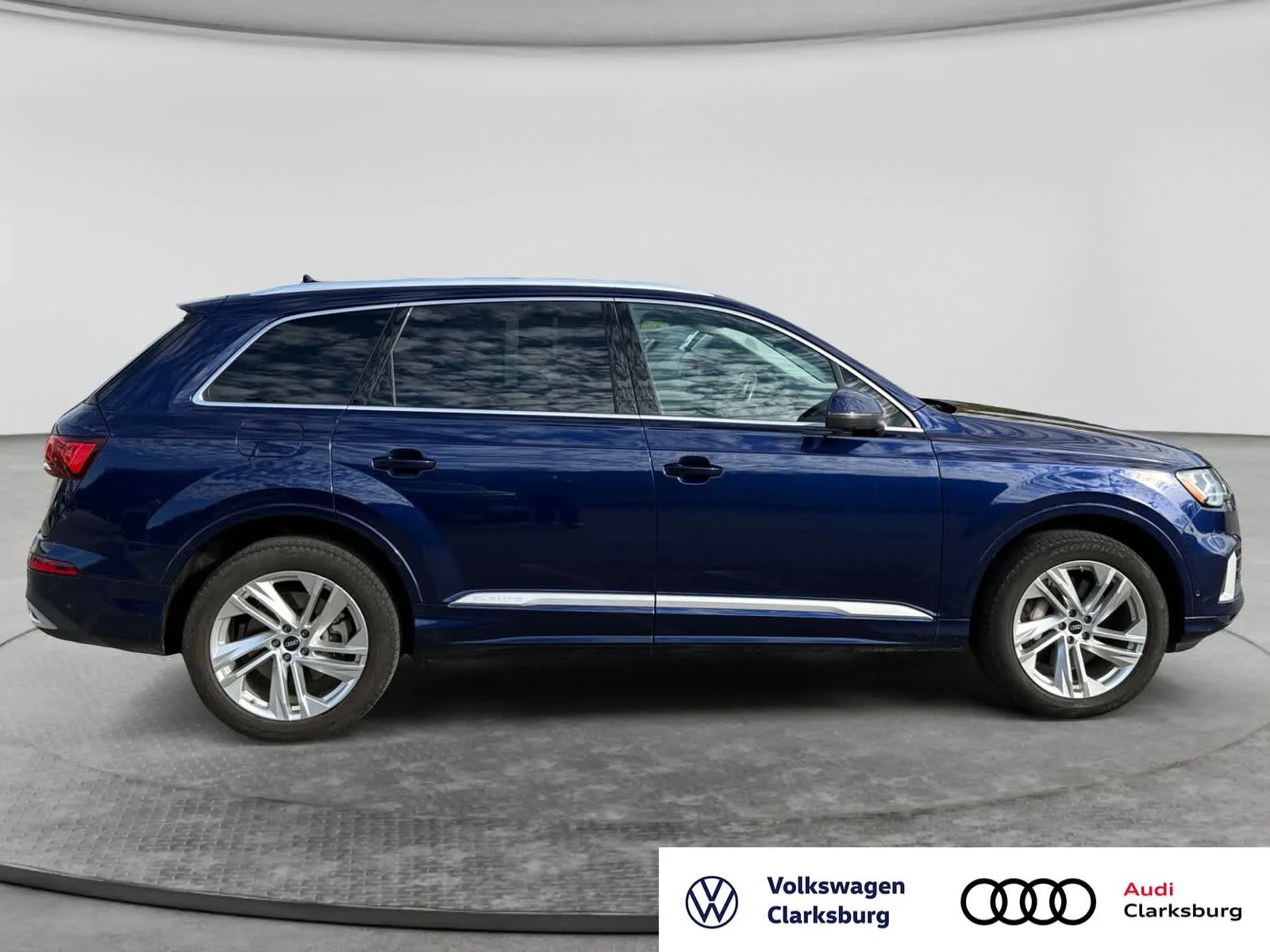 Used 2022 Navarra Blue Metallic Audi Premium Plus image 4