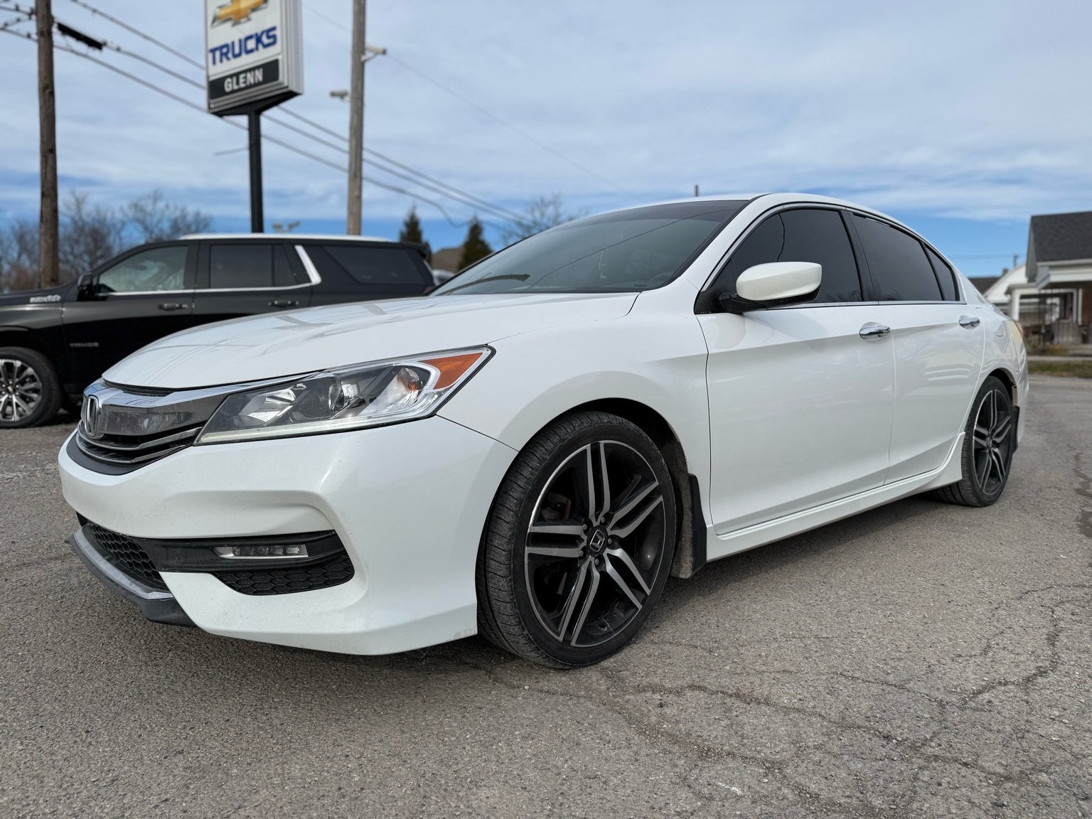Used 2016 Honda Accord Sport with VIN 1HGCR2F53GA083186 for sale in Eminence, KY