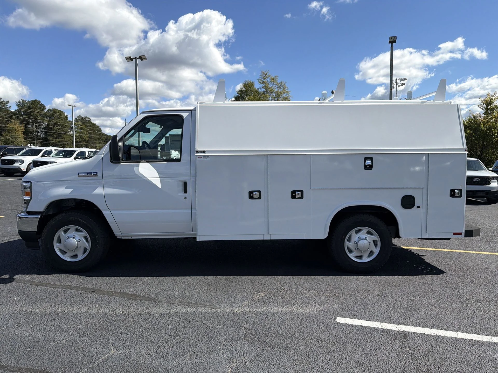 2026 Ford E-Series Cutaway Base - Photo 17