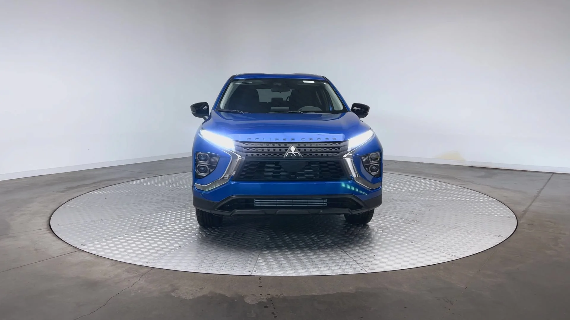 New 2026 Lightning Blue Metallic Mitsubishi LE 1.5T S-AWC image 3