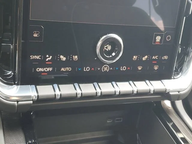 New 2026 Onyx Black GMC Elevation image 18