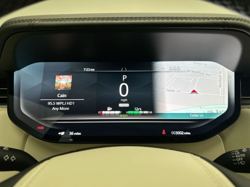 Used 2025 Belgravia Green Metallic Land Rover Autobiography image 31