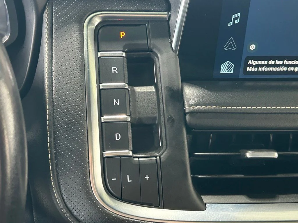 Used 2022 Summit White Chevrolet Premier image 25