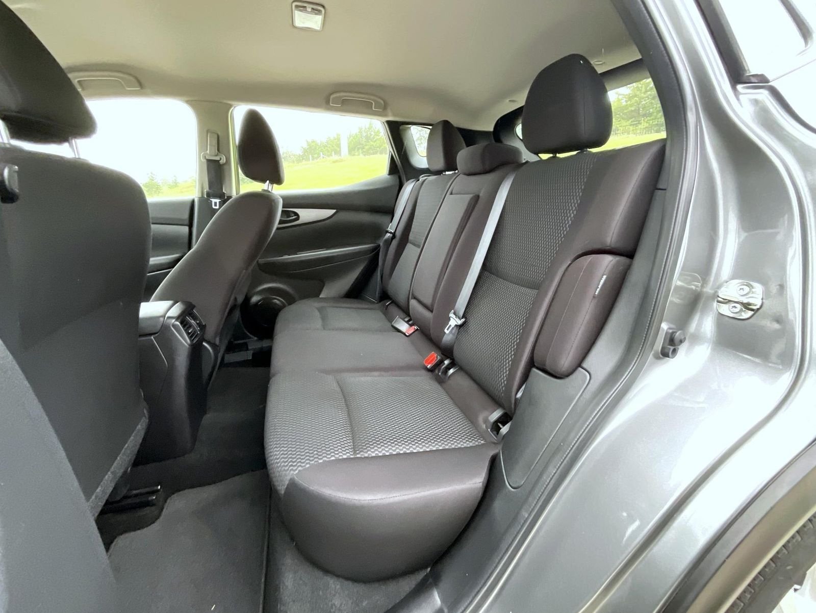 Used 2021 Gray Nissan S image 19