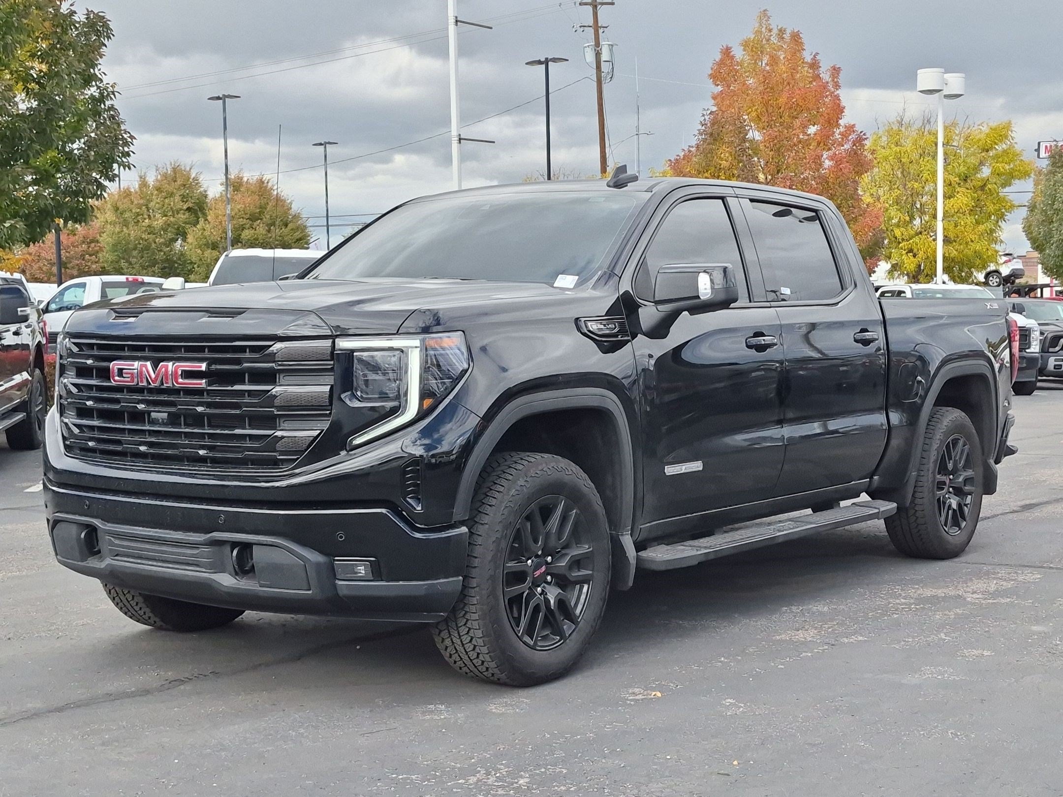 Used 2026 Onyx Black GMC Elevation image 9