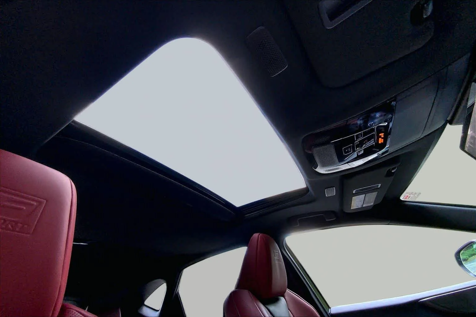 Used 2023 Obsidian Lexus F SPORT Handling image 14