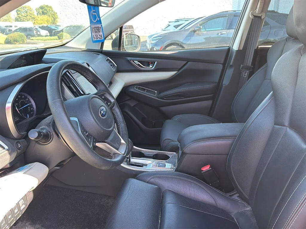 Used 2020 Crystal Black Silica Subaru Limited image 1