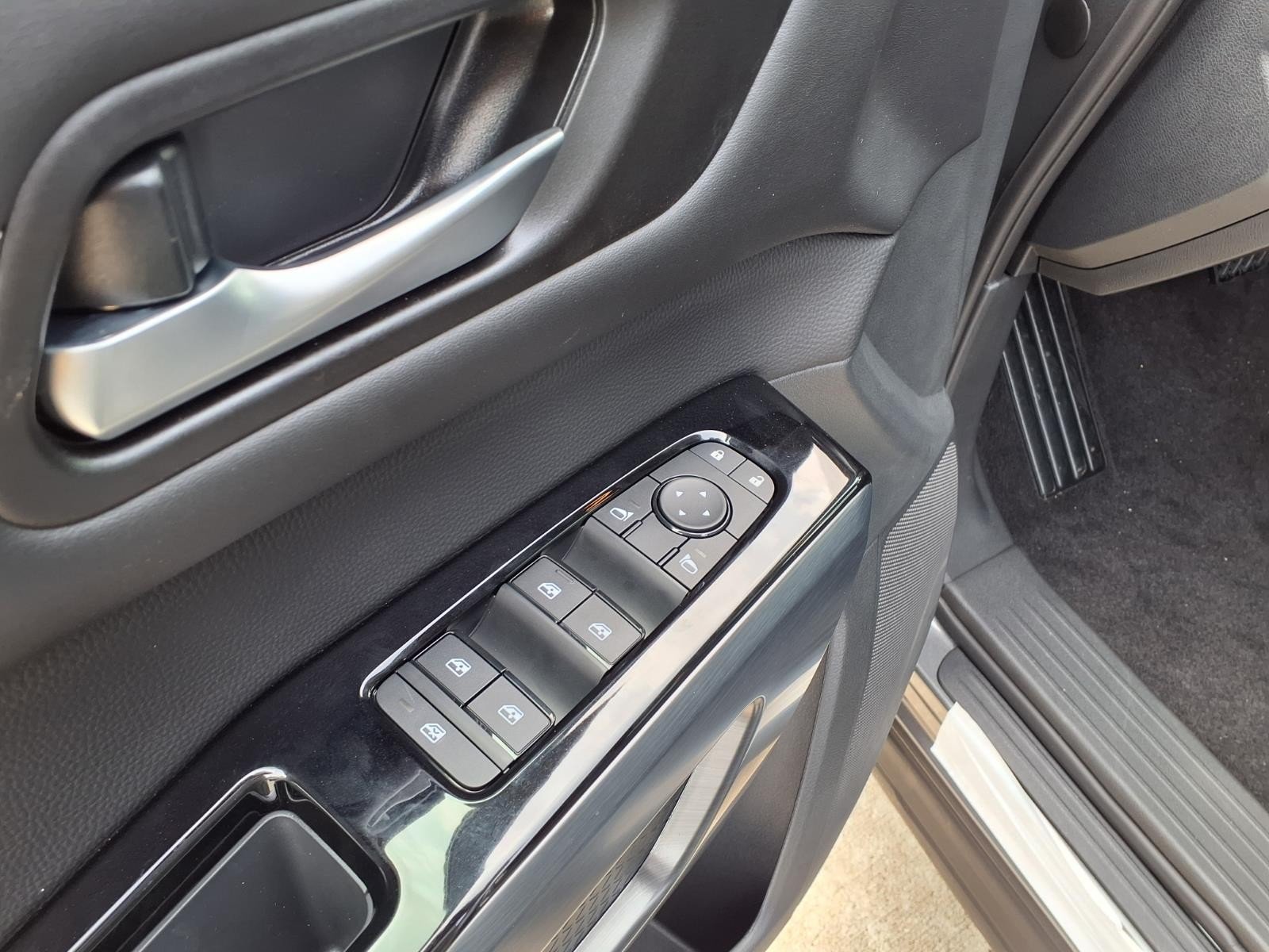 New 2026 Gun Metallic Nissan SL image 17