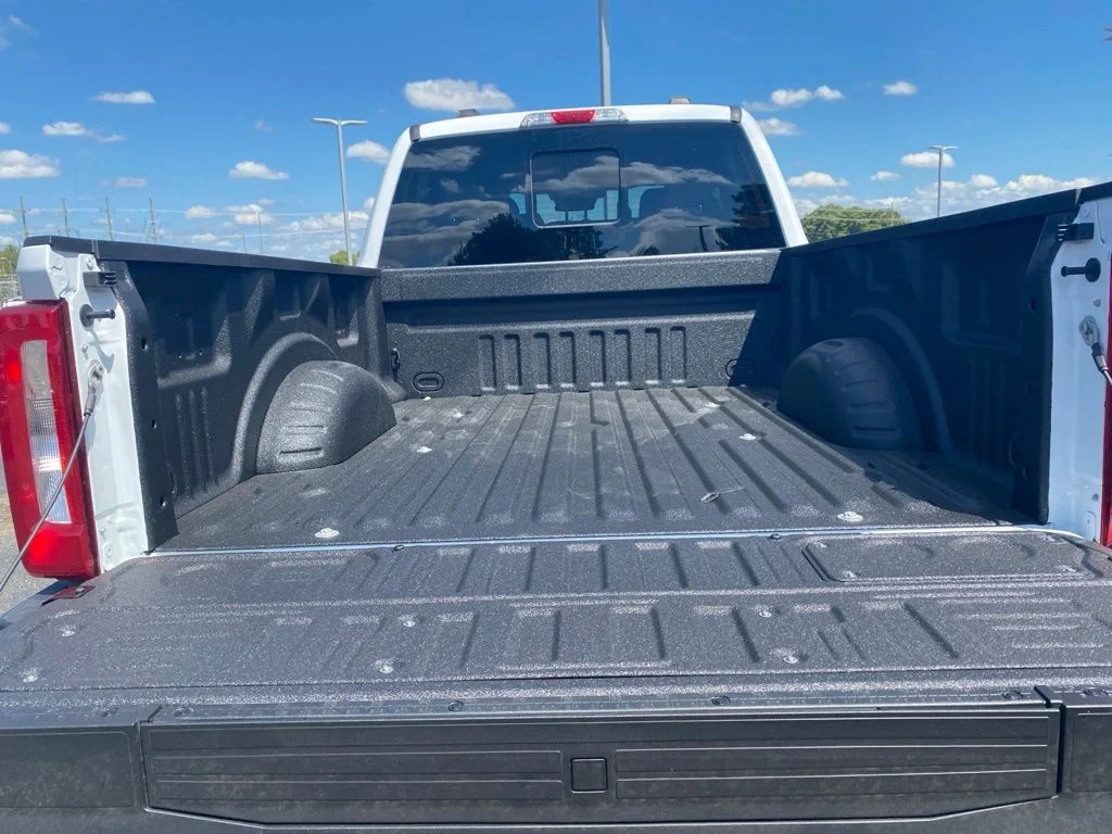 New 2026 Oxford White Ford F-250® XL image 31