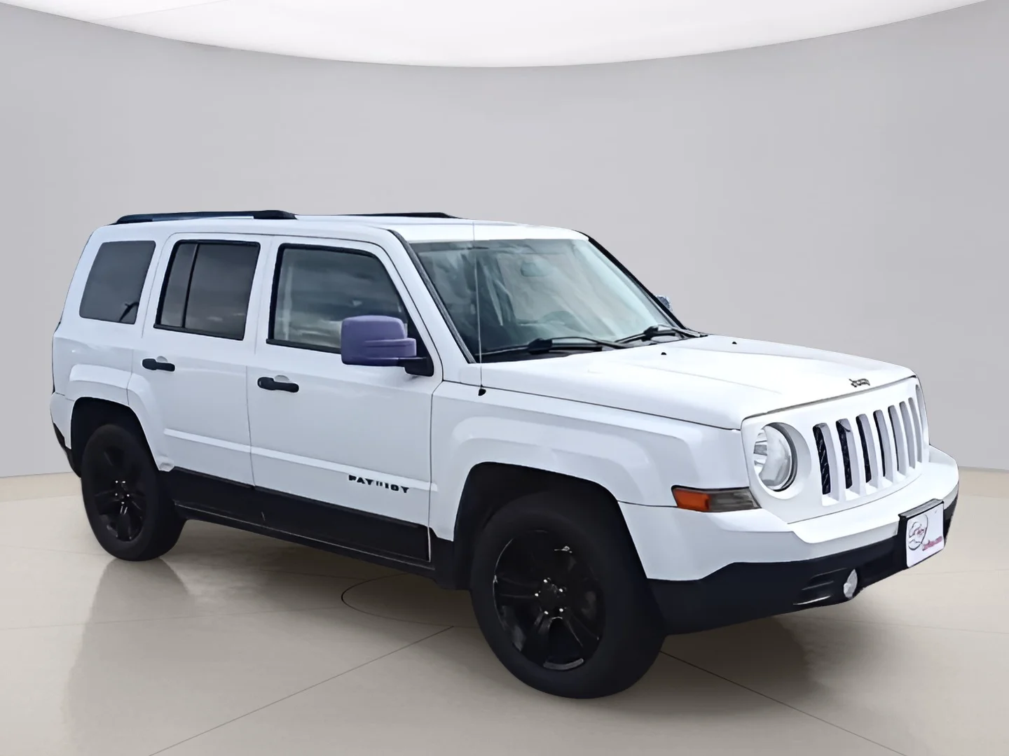Used 2015 White Jeep SPORT image 9