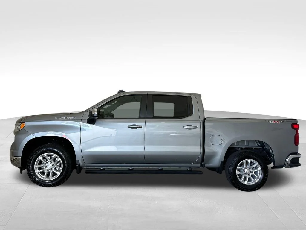 Used 2023 Sterling Gray Metallic Chevrolet LT (2FL) image 2