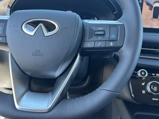 New 2027 RADIANT WHITE INFINITI Luxe FWD image 27