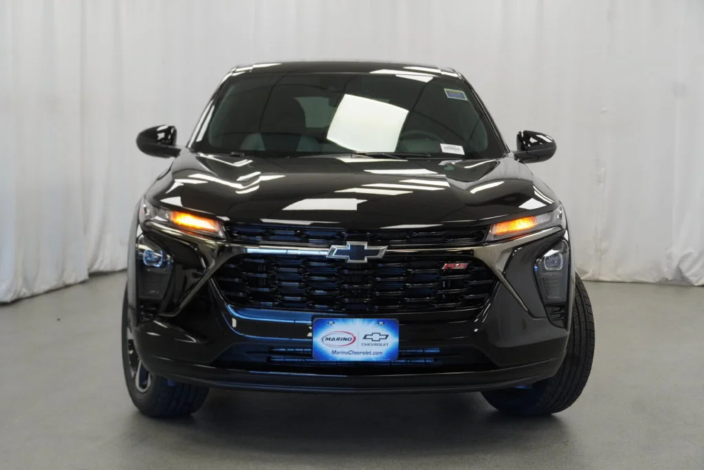 New 2026 Mosaic Black Metallic Chevrolet 1RS image 11
