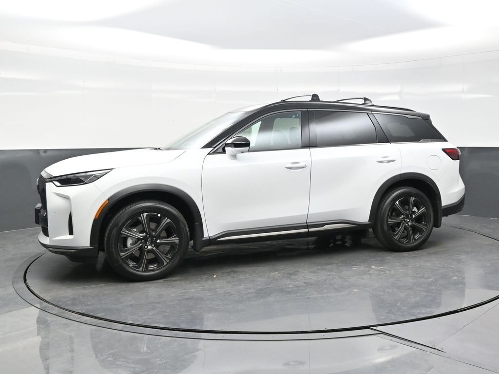 New 2027 2T RAD WHT INFINITI Autograph AWD image 3