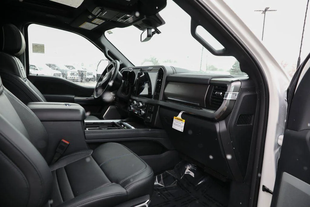 New 2026 Star White Metallic Tri-Coat Ford F-250® Platinum® image 36