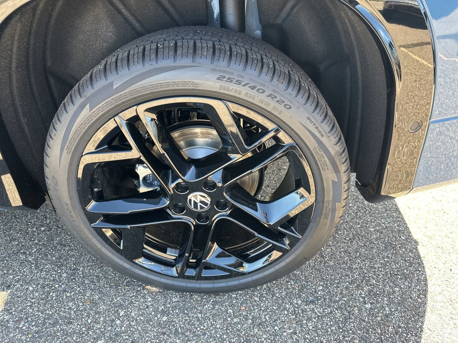 New 2026 Blue Volkswagen 2.0T SE R-Line Black image 9