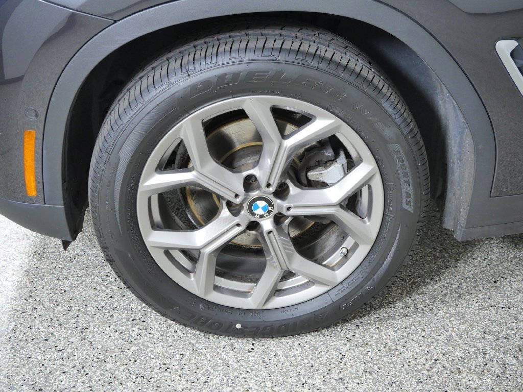 Used 2021 Dark Graphite Metallic BMW xDrive30i image 18