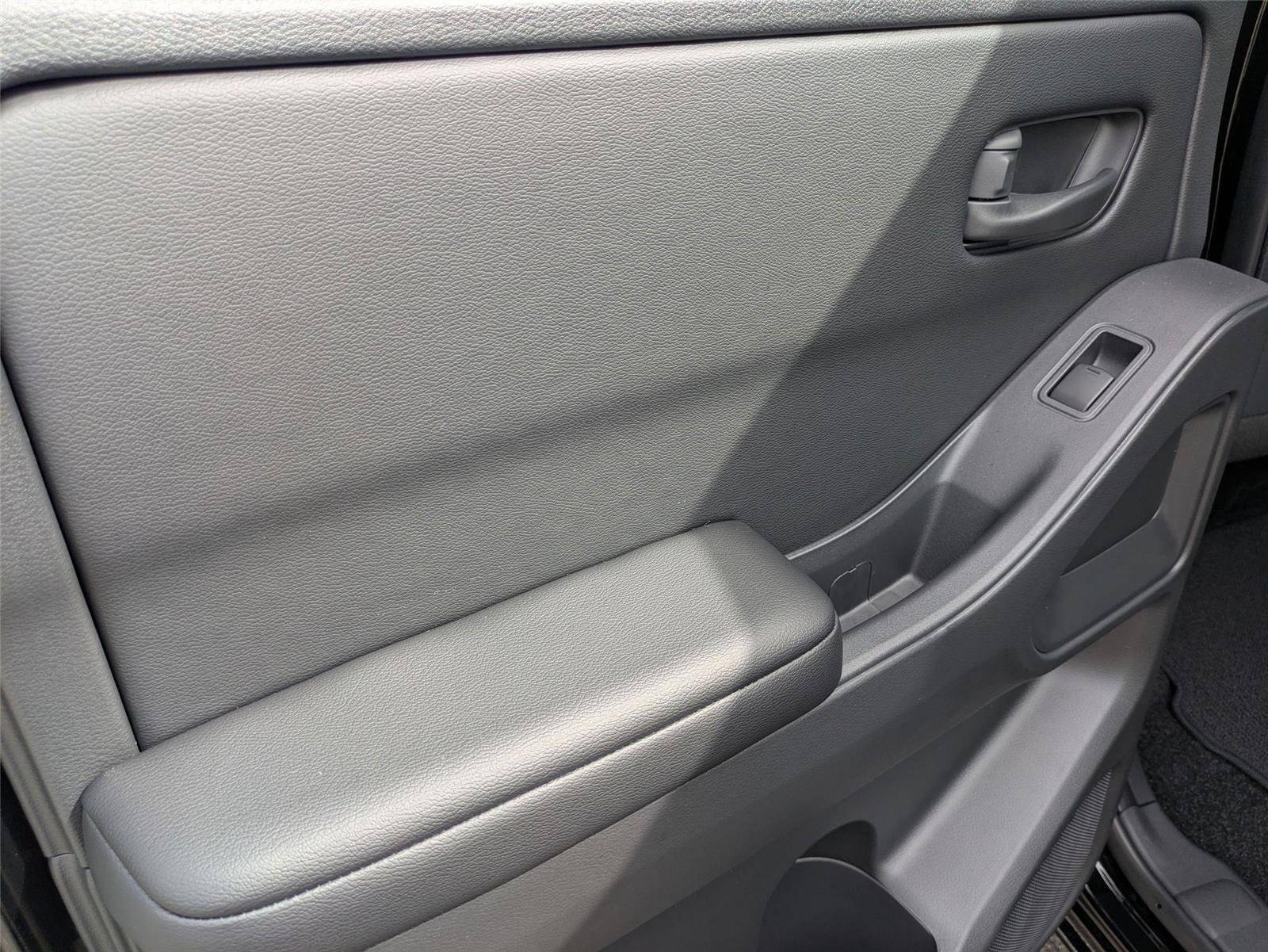 2026 Nissan Frontier SV - Photo 15