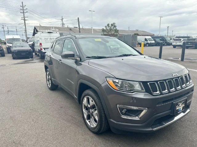Used 2018 Gray Jeep Limited image 12