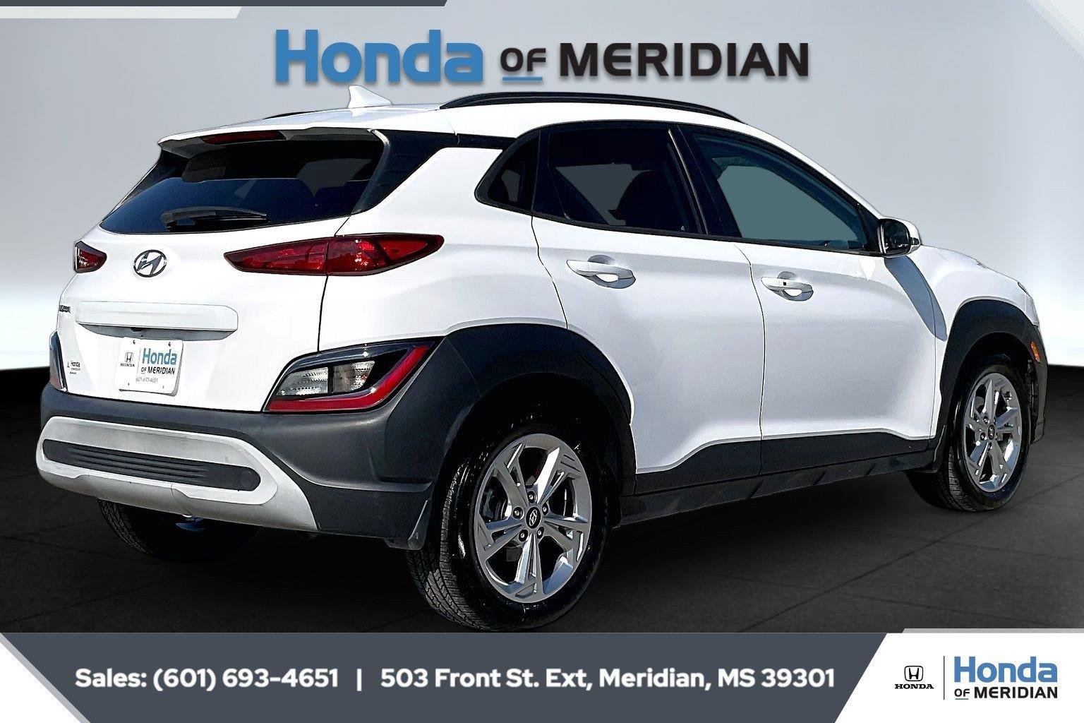 Used 2022 Lunar White Hyundai SEL image 11