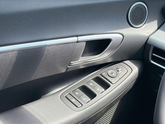 New 2026 Blue Hyundai SE image 17