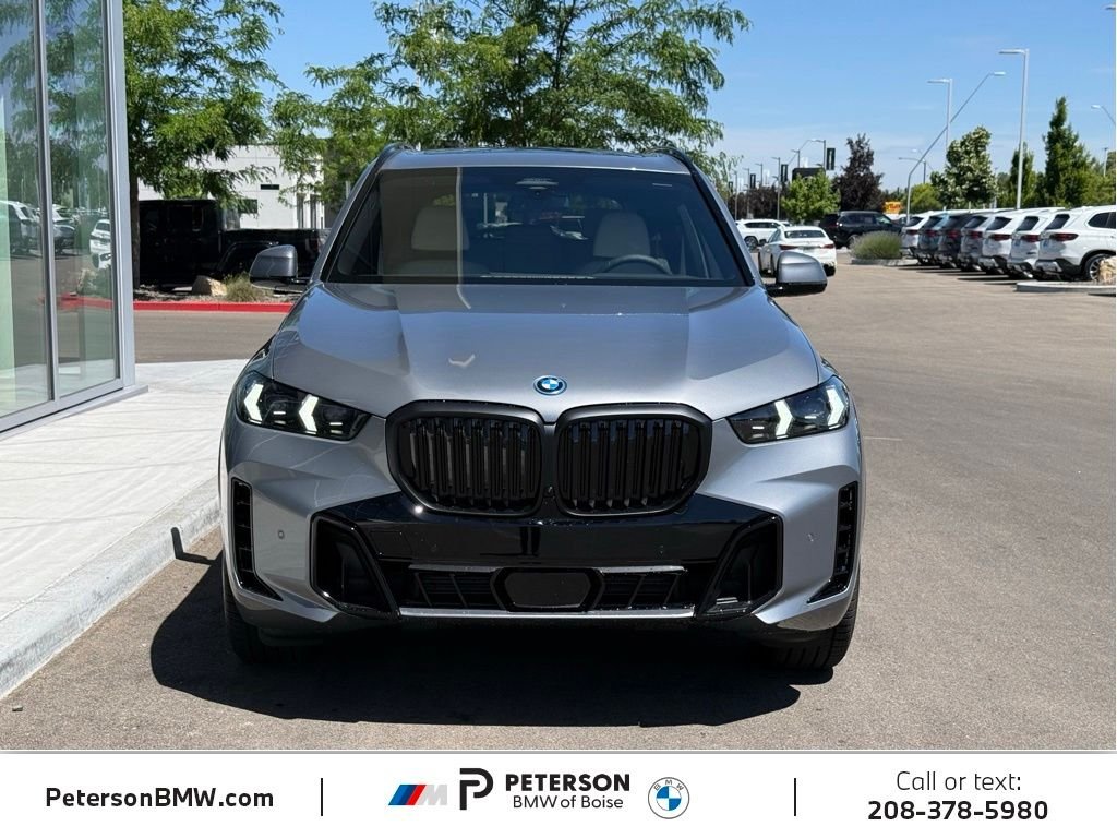 New 2026 Skyscraper Grey Metallic BMW xDrive50e image 8