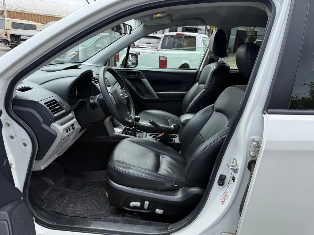 Used 2014 White Subaru 2.5i Premium image 7