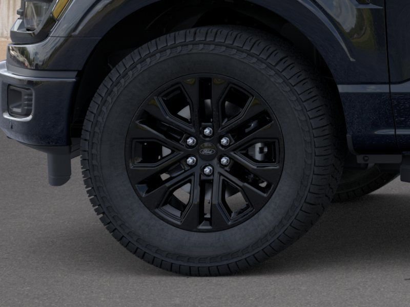 New 2026 Agate Black Metallic Ford XLT image 20
