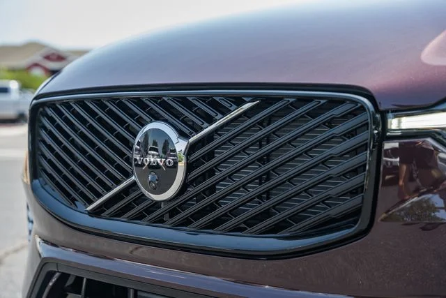 New 2026 Mulberry Red Volvo T8 Ultra image 12